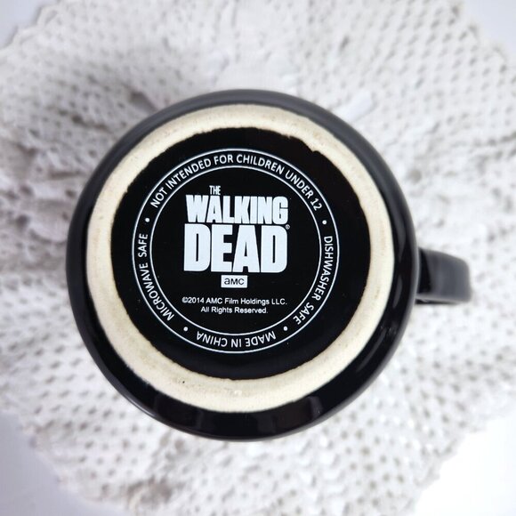 The Walking Dead Heart Handle Splattered Mrs Darly Dixon Ceramic Mug 12 oz AMC - Picture 9 of 9